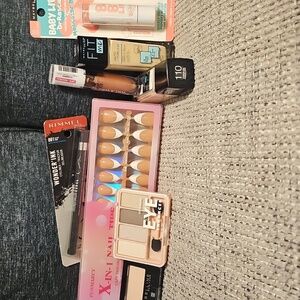 8 Item Make Up Bundle